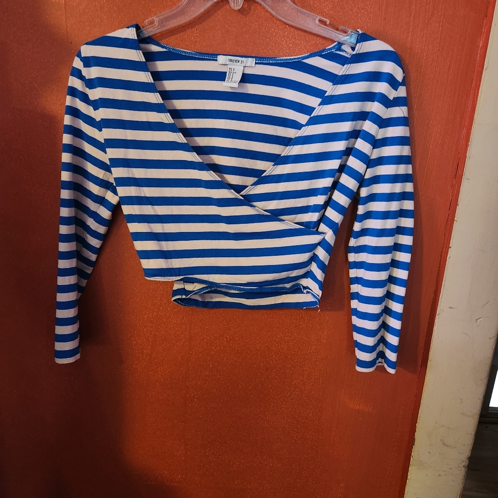 FOREVER 21 Croptop
